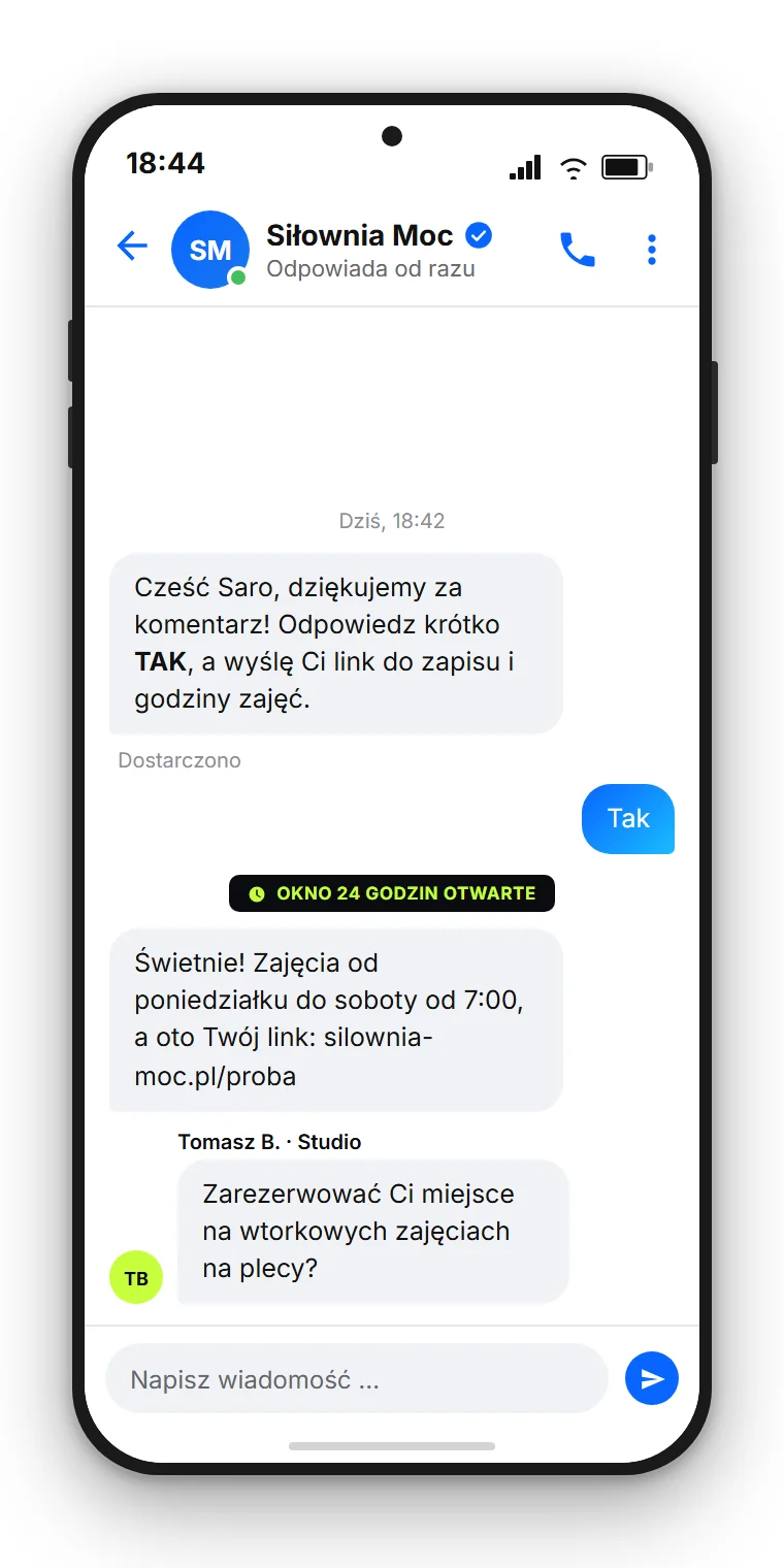 Przykład SendSeven: automatyczna wiadomość z Facebooka prosi o krótką odpowiedź, potem przychodzą link i przejęcie rozmowy przez osobę z zespołu
