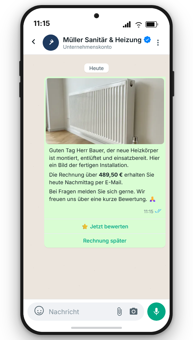 WhatsApp-Nachricht vom Sanitärbetrieb mit Foto der fertigen Heizkörper-Installation und Rechnungshinweis